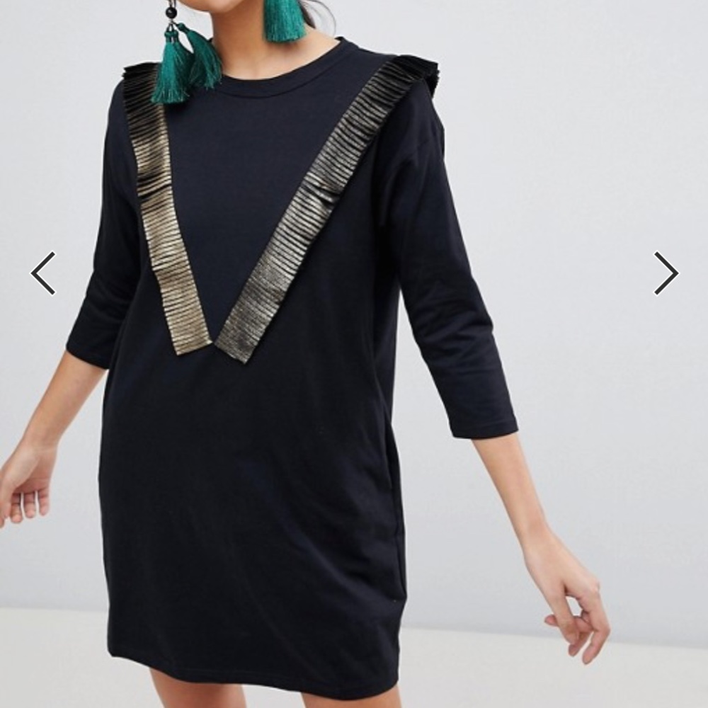 Traffic People Long Sleeve T-Shirt Dress With Frin